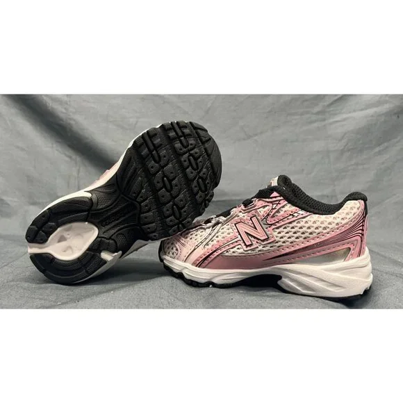 New Balance Toddlers Sneakers IZ740DK Lace Up Pink Size 9 NEW NO BOX! - Picture 2 of 10